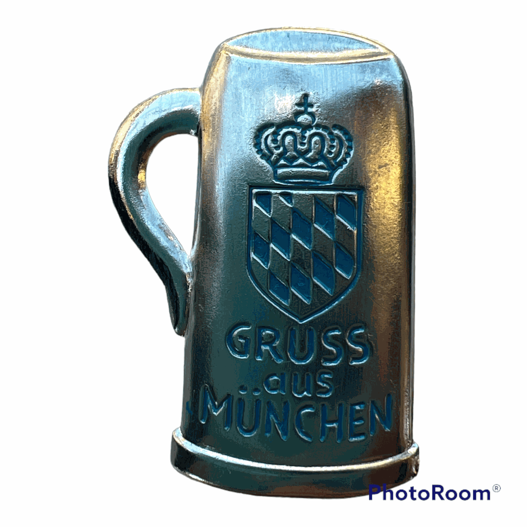 Muchen Greetings Hat Pin, old silver tin with Bavarian emblem, 25mm diameter, made in Germany.