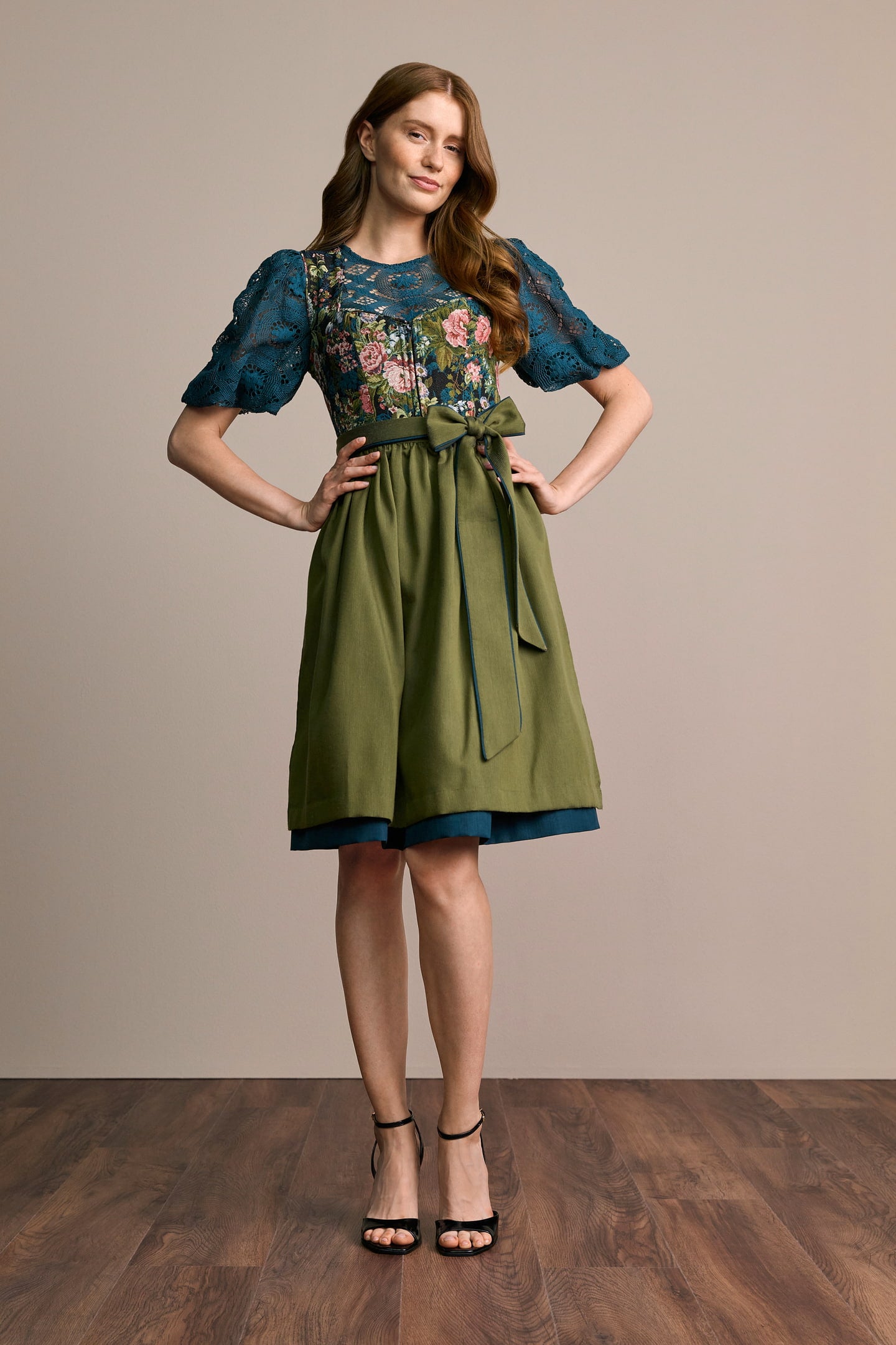 Julia Trentini Franzi Midi Dirndl Turquoise 60cm | CA Dirndl Haus