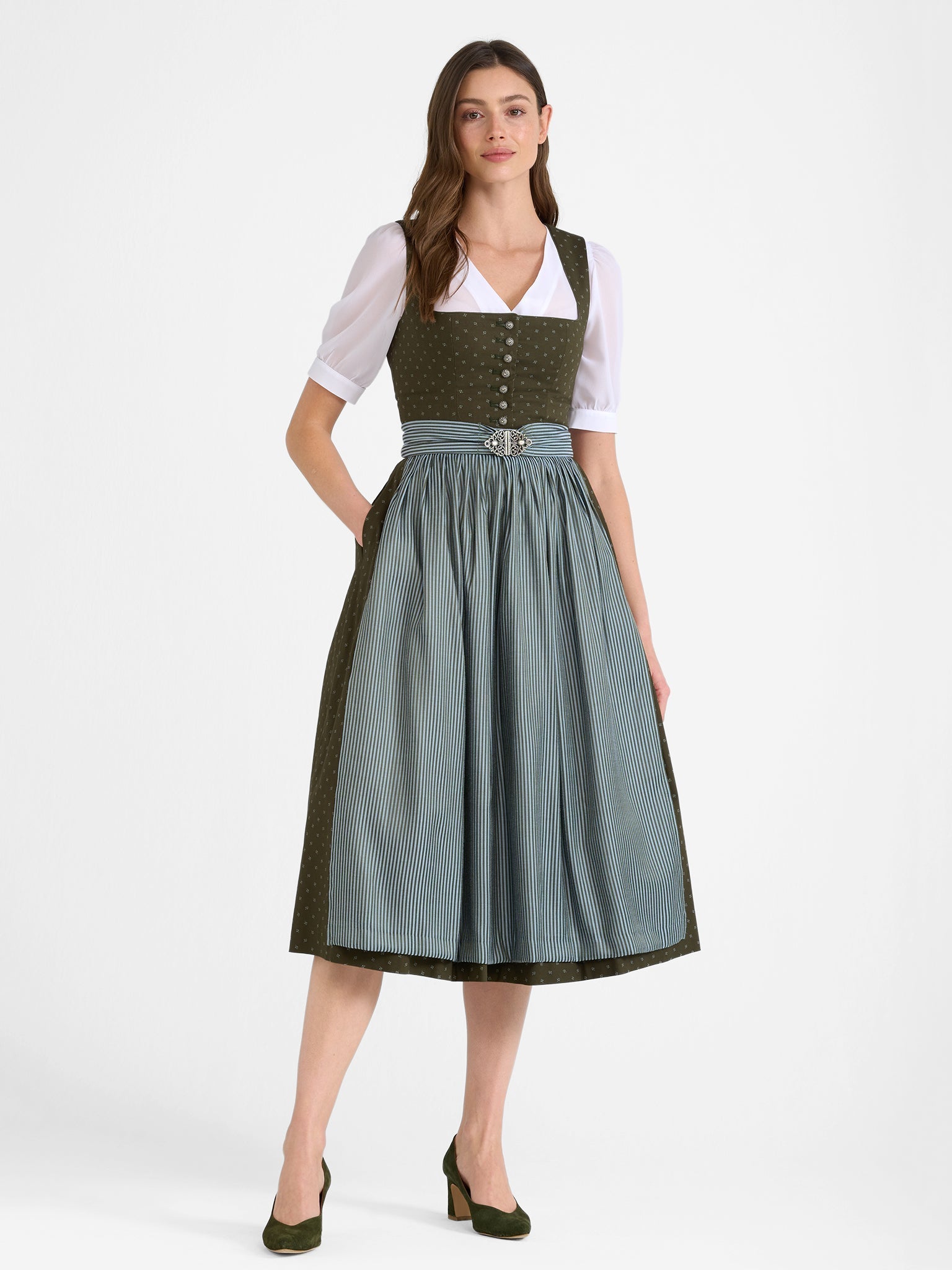 Dirndl with striped apron and clasp